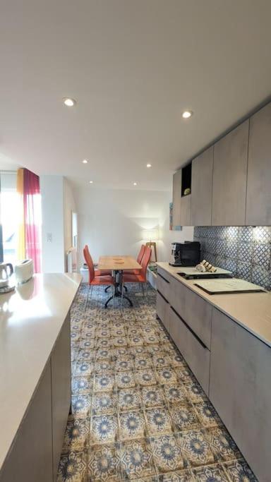 Le 828 : Appartement En Plein Centre De Vannes Zewnętrze zdjęcie